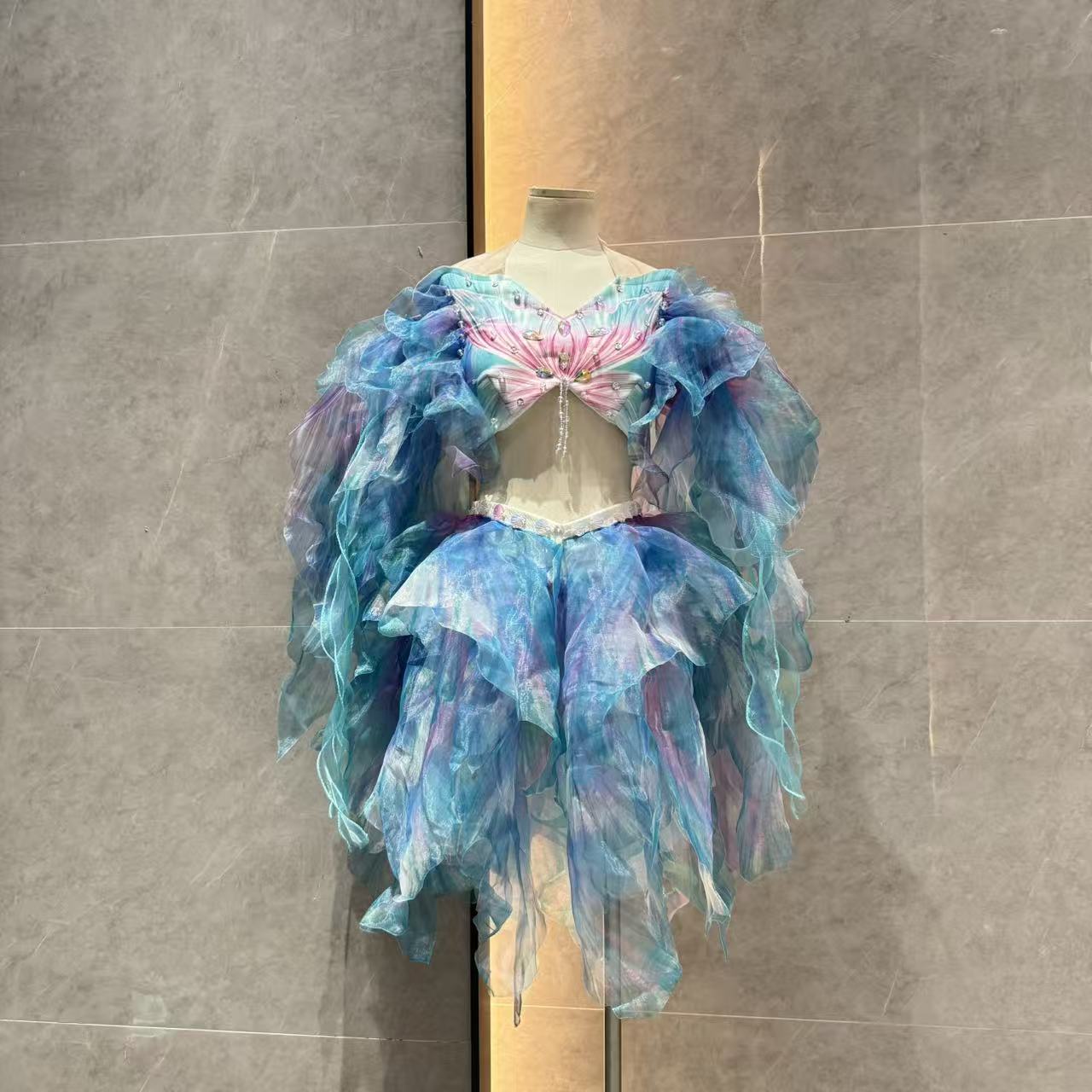 Mermaid Water Dance Skirt Prin - Aquarium & Marine Museum Universiti Malaysia Sabah Kota Kinabalu Sabah ulasan dan harga
