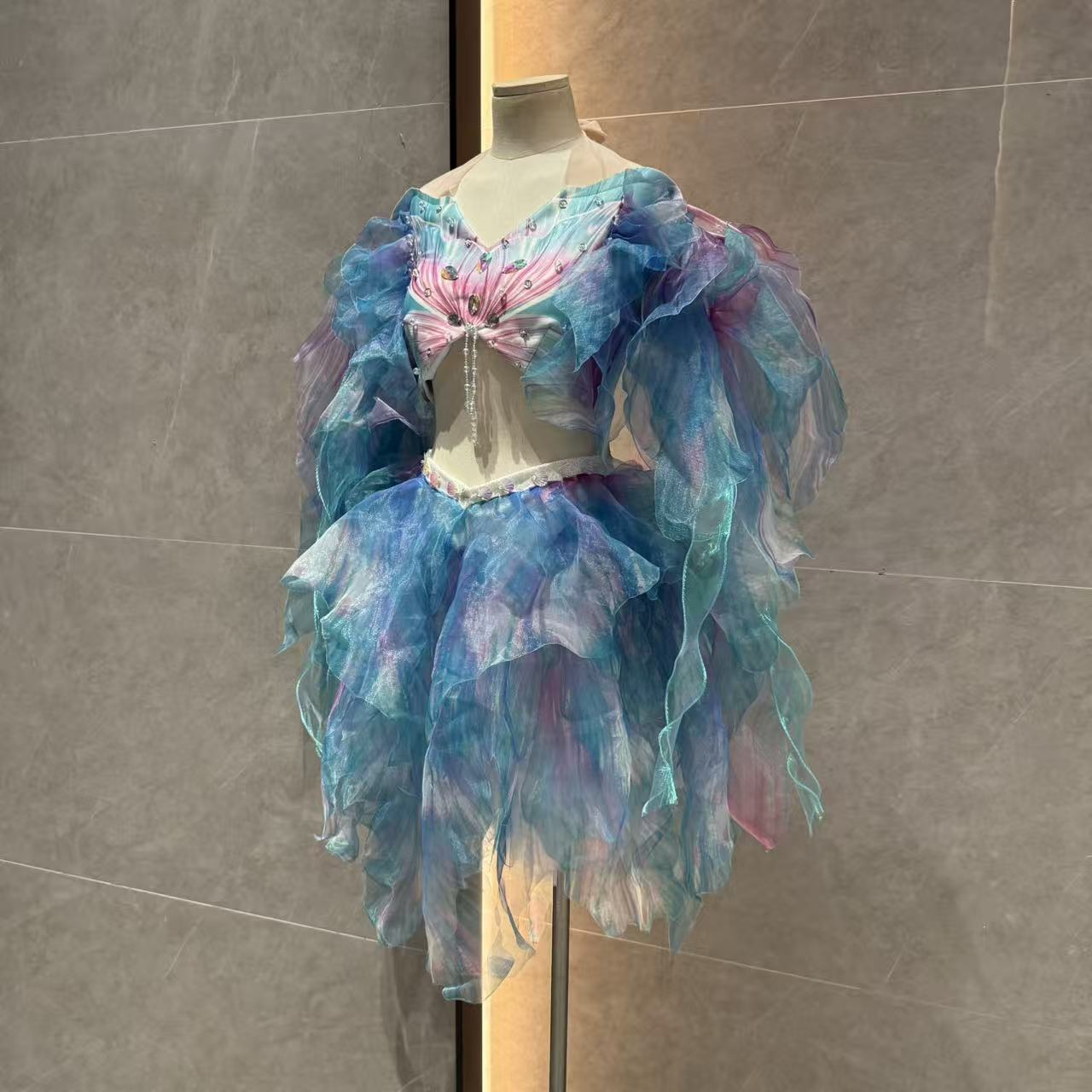 Mermaid Water Dance Skirt Prin - Aquarium & Marine Museum Universiti Malaysia Sabah Kota Kinabalu Sabah ulasan dan harga